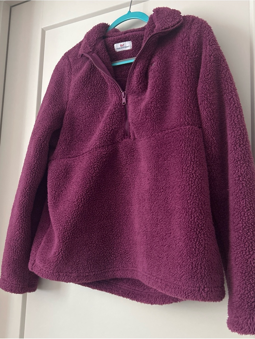 💜 Vineyard Vines Berry Fleece Sweater - Picture 3 of 10